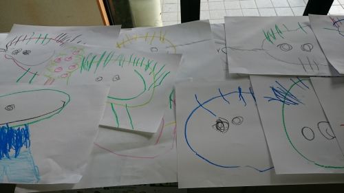 佐村建設サムラホームキッズスペースお絵描き画伯